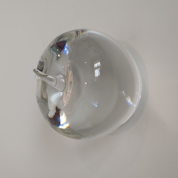 Tiffany & Co Apple Paperweight - Picture 2 of 11